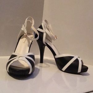 👠👡❤️Adorable dressy heels!!! ❤️👡👠